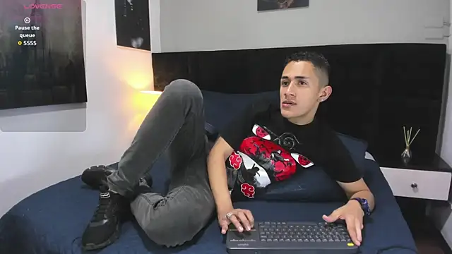 Snapshot of _Alan_Walker_1 chatting on 23, 4, 2026 Alan Walker 1 online show from 23, 4, 2026