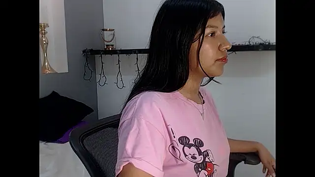 little caramel18 online show from 9, 3, 2026