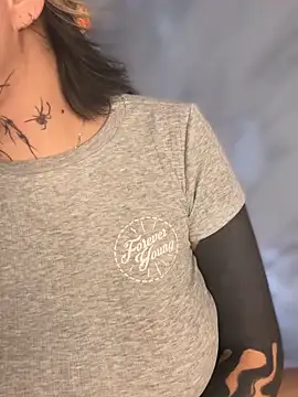 Snapshot of CarolQueen1_ chatting on 21, 3, 2026 CarolQueen1 online show from 21, 3, 2026