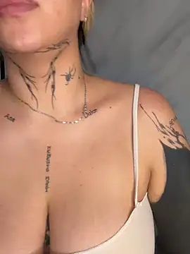 Snapshot of CarolQueen1_ chatting on 26, 3, 2026 CarolQueen1 online show from 26, 3, 2026