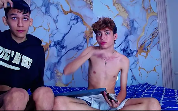 Snapshot of Desire_Boys1 chatting on 12, 4, 2026 Desire Boys1 online show from 12, 4, 2026