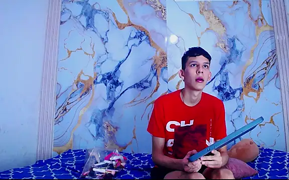 Snapshot of Desire_Boys1 chatting on 13, 4, 2026 Desire Boys1 online show from 13, 4, 2026