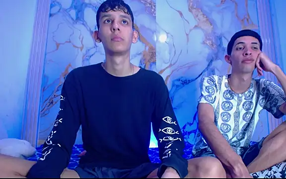 Snapshot of Desire_Boys1 chatting on 17, 4, 2026 Desire Boys1 online show from 17, 4, 2026