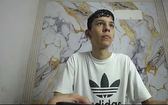 Snapshot of Desire_Boys1 chatting on 24, 4, 2026 Desire Boys1 online show from 24, 4, 2026