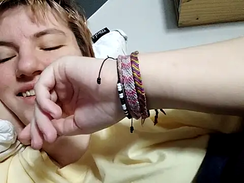 thatcutesubgirlwlw online show from 27, 3, 2026