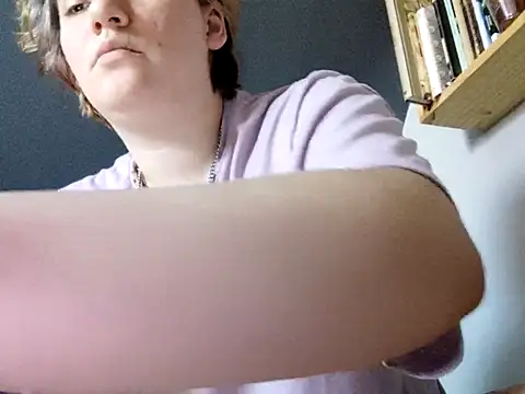 thatcutesubgirlwlw online show from 6, 4, 2026
