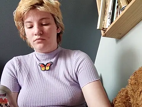thatcutesubgirlwlw online show from 19, 4, 2026