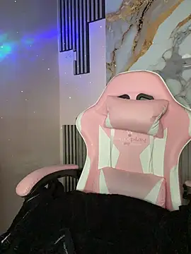 Snapshot of NATHASHA_EC chatting on 15, 4, 2026 NATHASHA EC online show from 15, 4, 2026