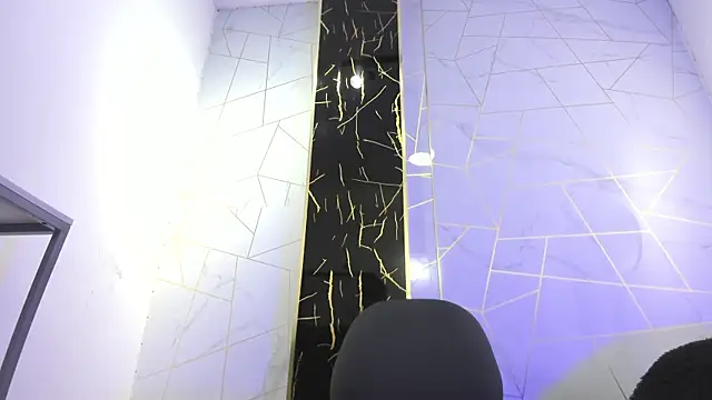 Snapshot of Valentin_Lux chatting on 14, 4, 2026 Valentin Lux online show from 14, 4, 2026