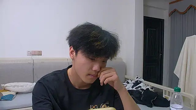 Snapshot of icecream-002 chatting on 17, 3, 2026 icecream-002 online show from 17, 3, 2026