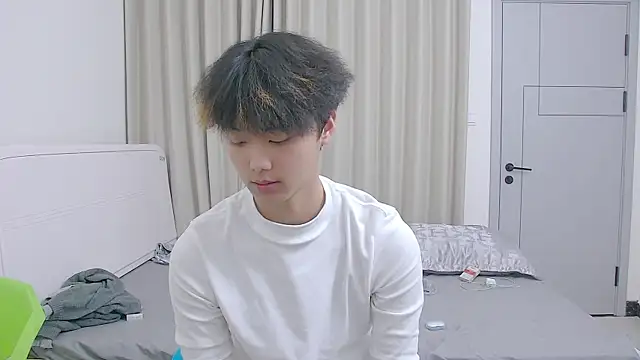 Snapshot of icecream-002 chatting on 5, 4, 2026 icecream-002 online show from 5, 4, 2026