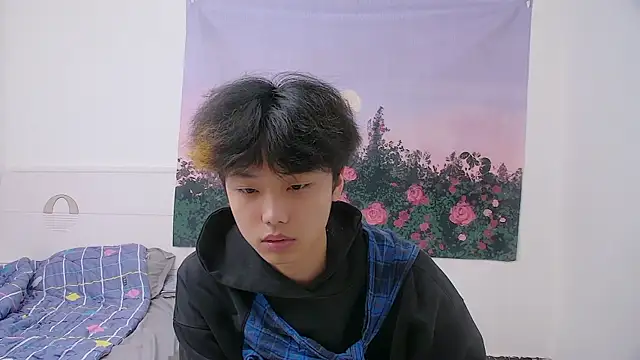 Snapshot of icecream-002 chatting on 10, 4, 2026 icecream-002 online show from 10, 4, 2026