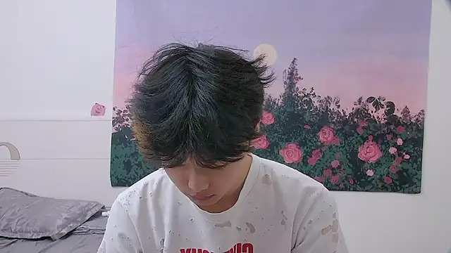 Snapshot of icecream-002 chatting on 20, 4, 2026 icecream-002 online show from 20, 4, 2026