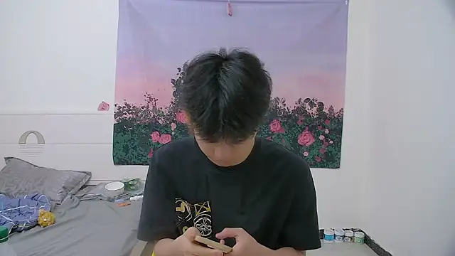 Snapshot of icecream-002 chatting on 23, 4, 2026 icecream-002 online show from 23, 4, 2026