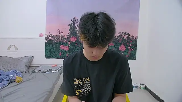 Snapshot of icecream-002 chatting on 23, 4, 2026 icecream-002 online show from 23, 4, 2026