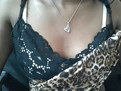 Snapshot of Couplehot00 chatting on 26, 3, 2026 Couplehot00 online show from 26, 3, 2026