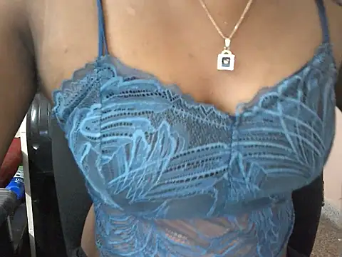 Snapshot of Couplehot00 chatting on 20, 4, 2026 Couplehot00 online show from 20, 4, 2026
