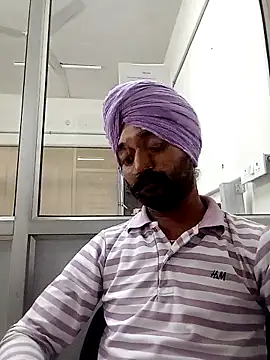 Snapshot of Parm_randhawa chatting on 22, 4, 2026 Parm randhawa online show from 22, 4, 2026