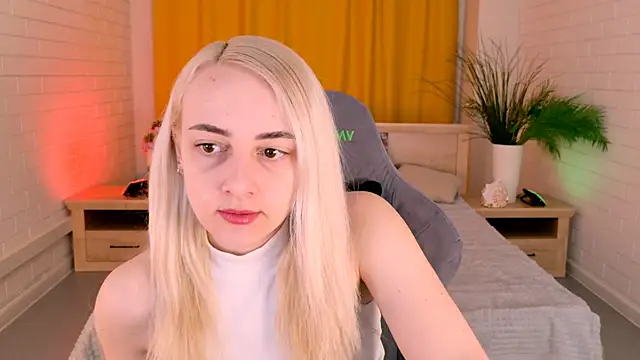 Snapshot of CarolMoor chatting on 26, 3, 2026 CarolMoor online show from 26, 3, 2026