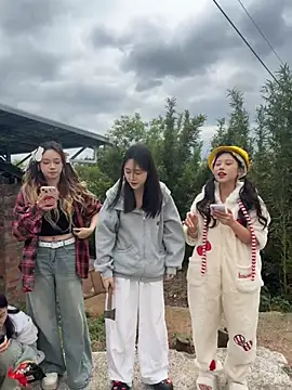 Snapshot of SG-0310 chatting on 21, 4, 2026 SG-0310 online show from 21, 4, 2026