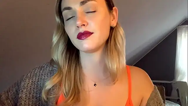 Snapshot of ScarlettSensitive chatting on 12, 3, 2026 ScarlettSensitive online show from 12, 3, 2026