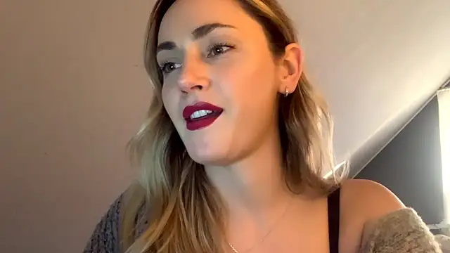 Snapshot of ScarlettSensitive chatting on 18, 3, 2026 ScarlettSensitive online show from 18, 3, 2026