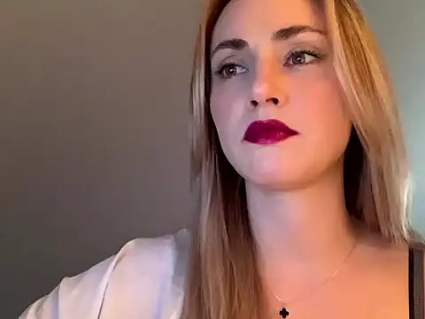 Snapshot of ScarlettSensitive chatting on 9, 4, 2026 ScarlettSensitive online show from 9, 4, 2026