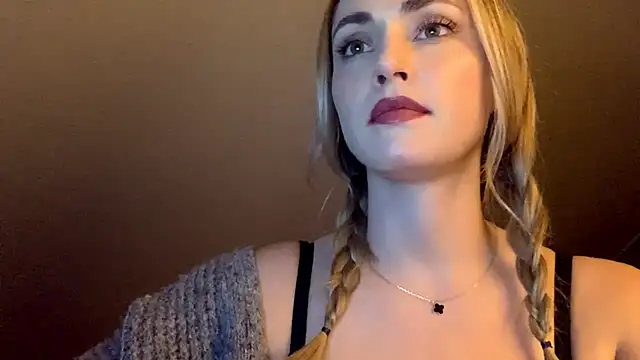 Snapshot of ScarlettSensitive chatting on 16, 4, 2026 ScarlettSensitive online show from 16, 4, 2026