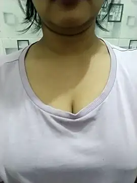 Snapshot of Chandrika_Yadav chatting on 7, 4, 2026 Chandrika Yadav online show from 7, 4, 2026