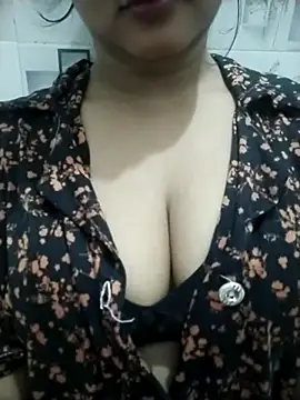 Snapshot of Chandrika_Yadav chatting on 4, 5, 2026 Chandrika Yadav online show from 4, 5, 2026