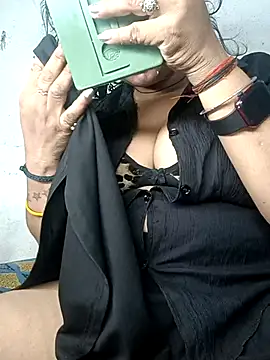 Snapshot of Delhi_Patola chatting on 10, 4, 2026 Delhi Patola online show from 10, 4, 2026