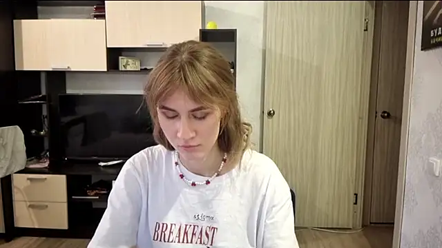 Snapshot of ElenoreHolguin chatting on 5, 4, 2026 ElenoreHolguin online show from 5, 4, 2026