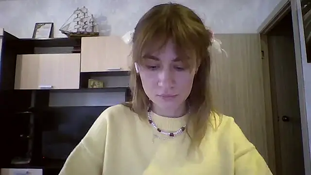 Snapshot of ElenoreHolguin chatting on 10, 4, 2026 ElenoreHolguin online show from 10, 4, 2026