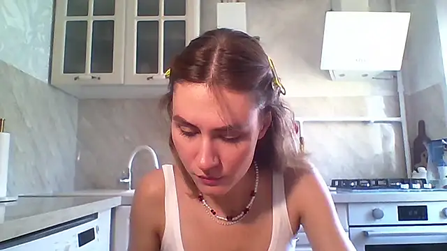 Snapshot of ElenoreHolguin chatting on 15, 4, 2026 ElenoreHolguin online show from 15, 4, 2026