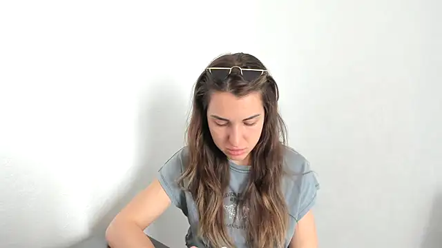 Snapshot of summmmersky1 chatting on 8, 4, 2026 summmmersky1 online show from 8, 4, 2026