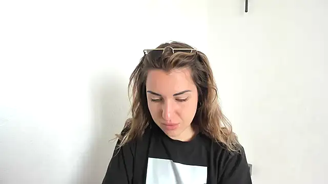 Snapshot of summmmersky1 chatting on 16, 4, 2026 summmmersky1 online show from 16, 4, 2026