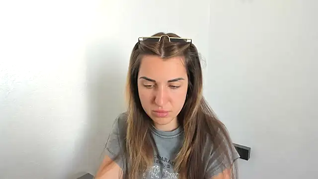 Snapshot of summmmersky1 chatting on 19, 4, 2026 summmmersky1 online show from 19, 4, 2026