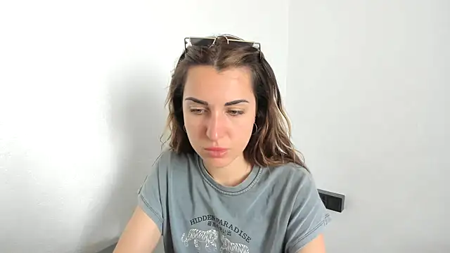 Snapshot of summmmersky1 chatting on 24, 4, 2026 summmmersky1 online show from 24, 4, 2026