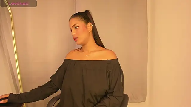 Aishs bigass online show from 5, 7, 2026