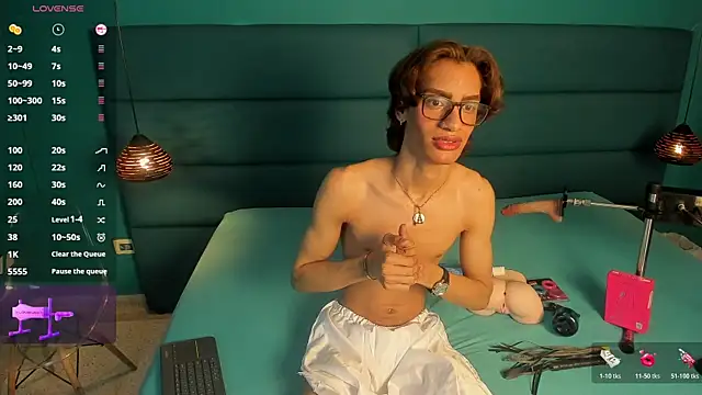 Snapshot of willturneer chatting on 15, 4, 2026 willturneer online show from 15, 4, 2026