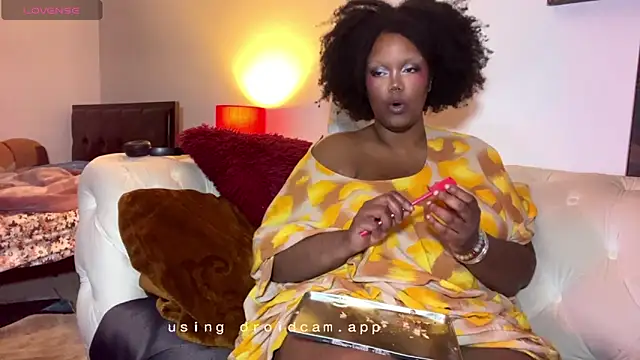 Snapshot of juicy_janet chatting on 9, 4, 2026 juicy janet online show from 9, 4, 2026