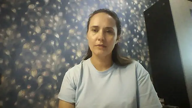 Alisa07qw online show from 18, 6, 2026