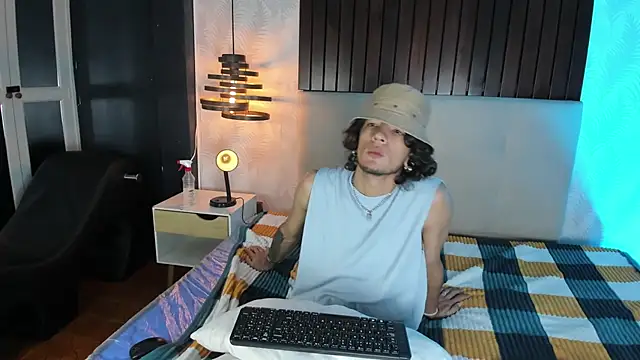 Snapshot of Skinny_Mac chatting on 9, 4, 2026 Skinny Mac online show from 9, 4, 2026