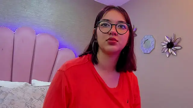 Snapshot of LilithBluum chatting on 17, 3, 2026 LilithBluum online show from 17, 3, 2026