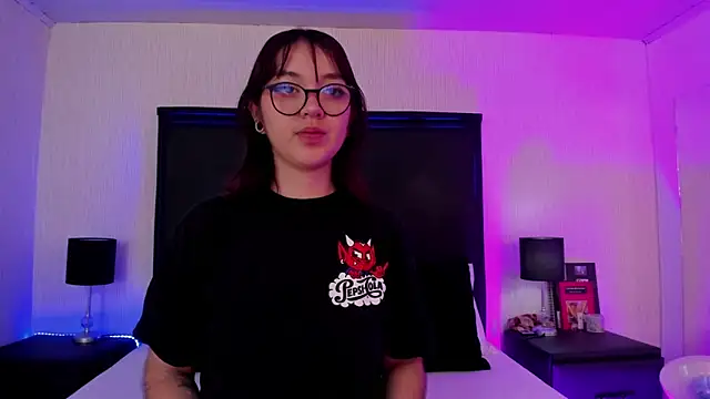 Snapshot of LilithBluum chatting on 25, 3, 2026 LilithBluum online show from 25, 3, 2026