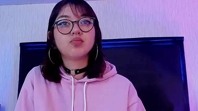 Snapshot of LilithBluum chatting on 26, 3, 2026 LilithBluum online show from 26, 3, 2026