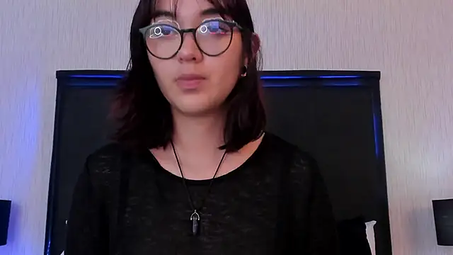 Snapshot of LilithBluum chatting on 27, 3, 2026 LilithBluum online show from 27, 3, 2026