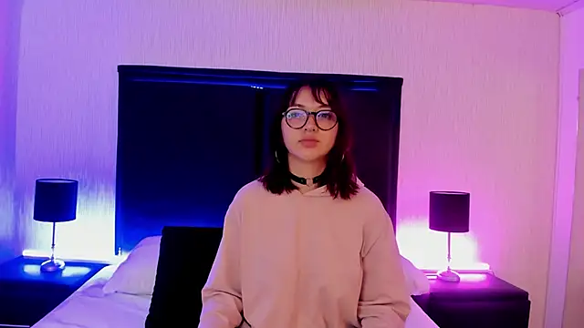 Snapshot of LilithBluum chatting on 21, 4, 2026 LilithBluum online show from 21, 4, 2026