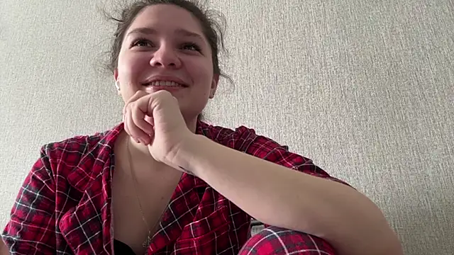Snapshot of Emmiebutwihu chatting on 4, 5, 2026 Emmiebutwihu online show from 4, 5, 2026