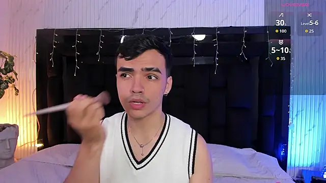 Snapshot of NicoKinggs_ chatting on 12, 3, 2026 NicoKinggs online show from 12, 3, 2026